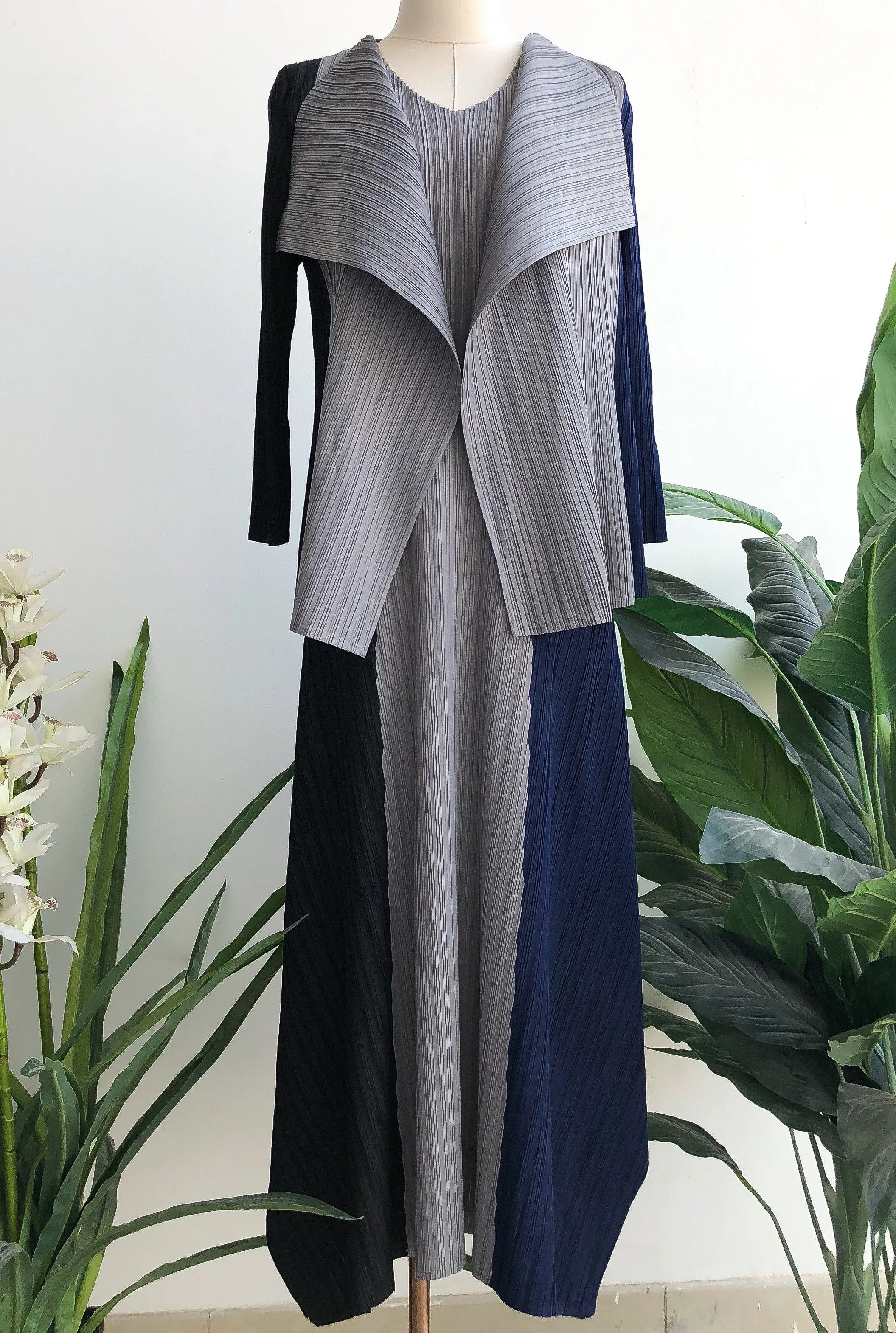 Denver sleeveless long dress with cardigan