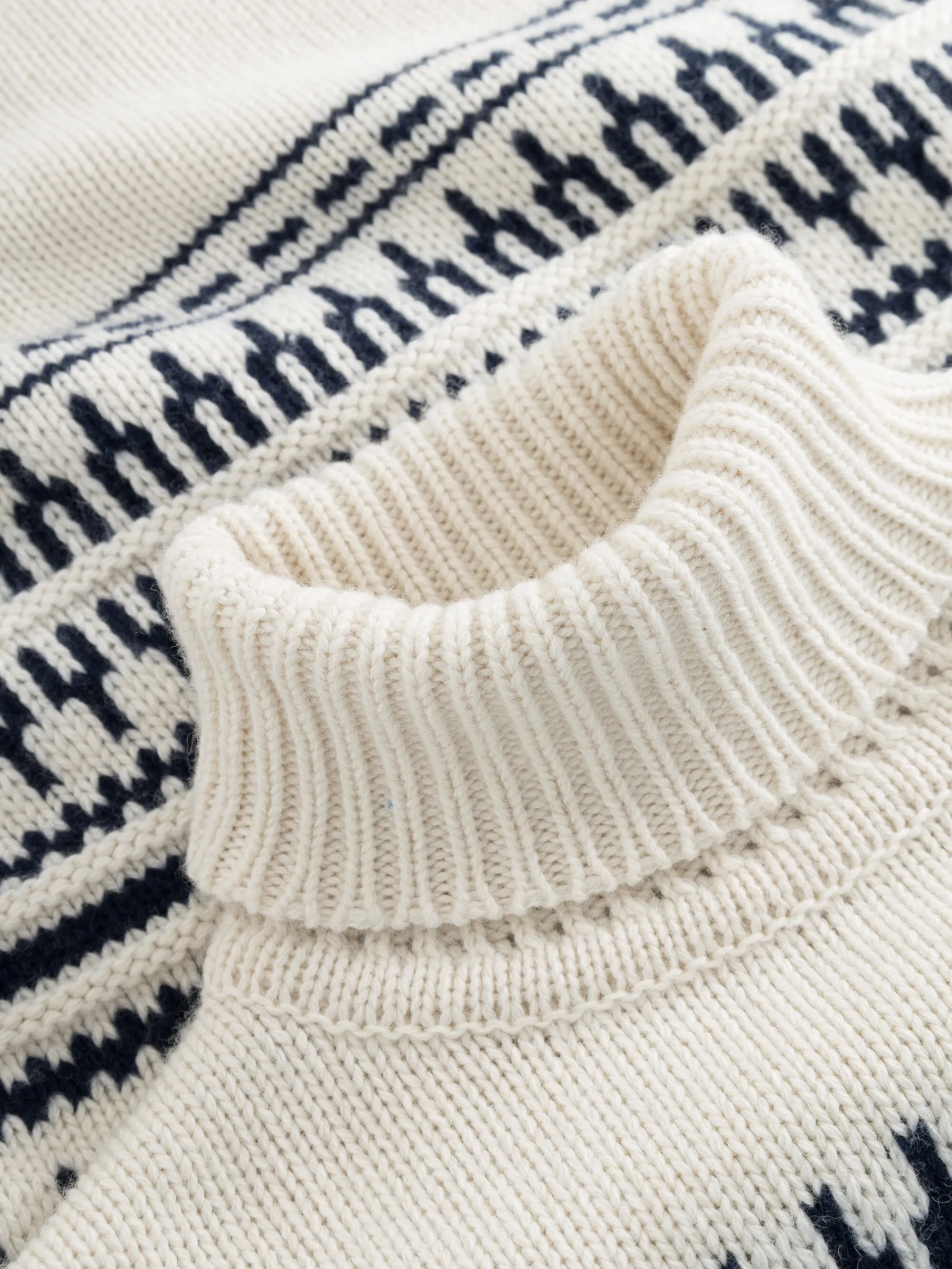 Knitted pattern roll neck - Beige stripe