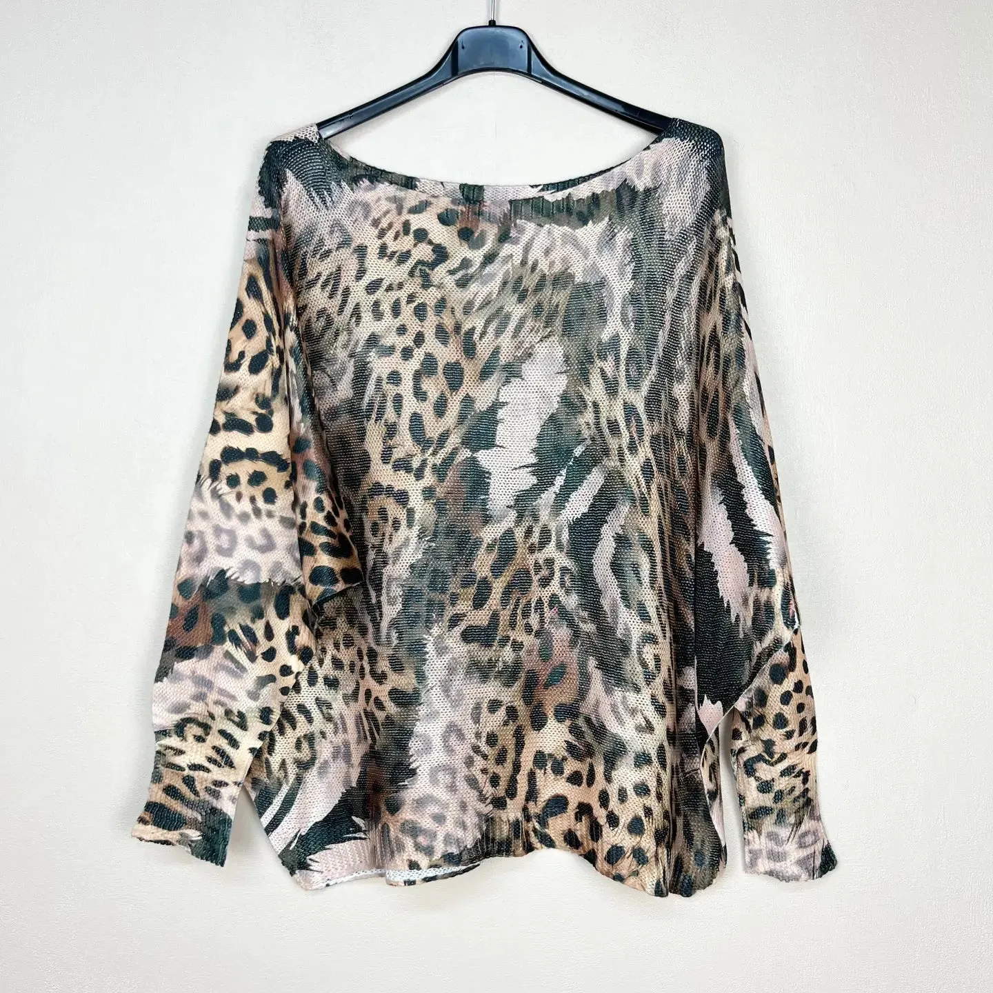 Patterned V-Neck Animal Print Long Sleeve Sweater