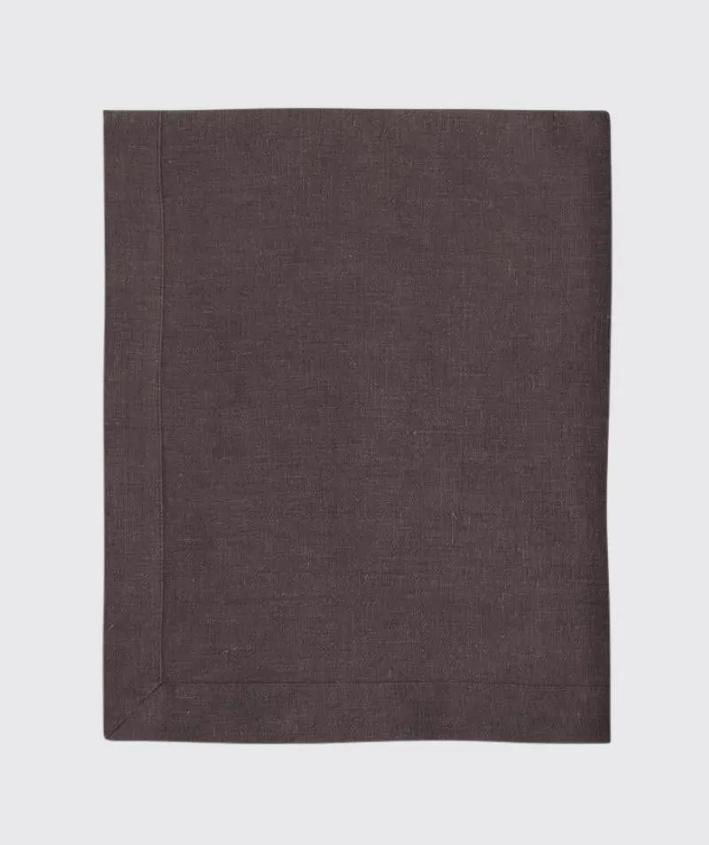 SAMPLE SALE<br>Aubergine Linen Tablecloth<br>140x180cm