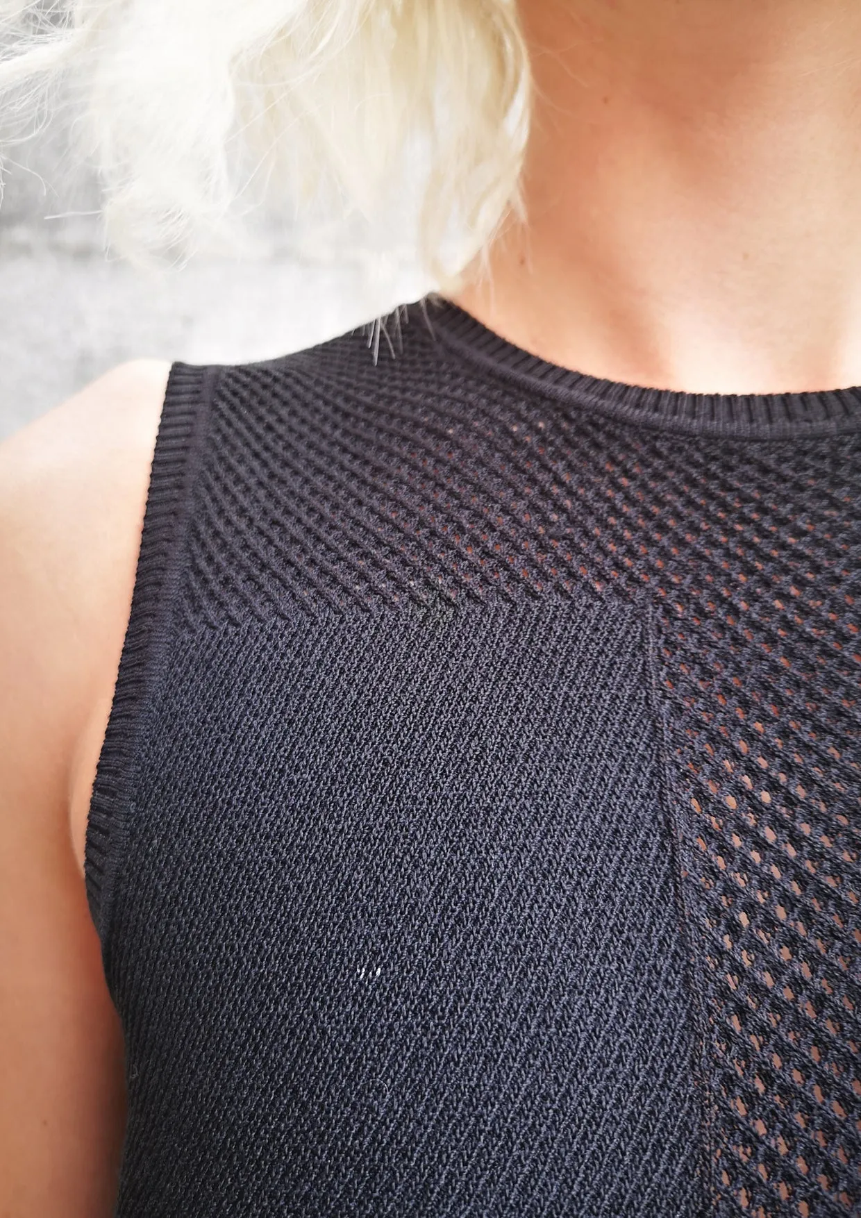 SHIRT SLEEVELESS STRETCH - KNIT black