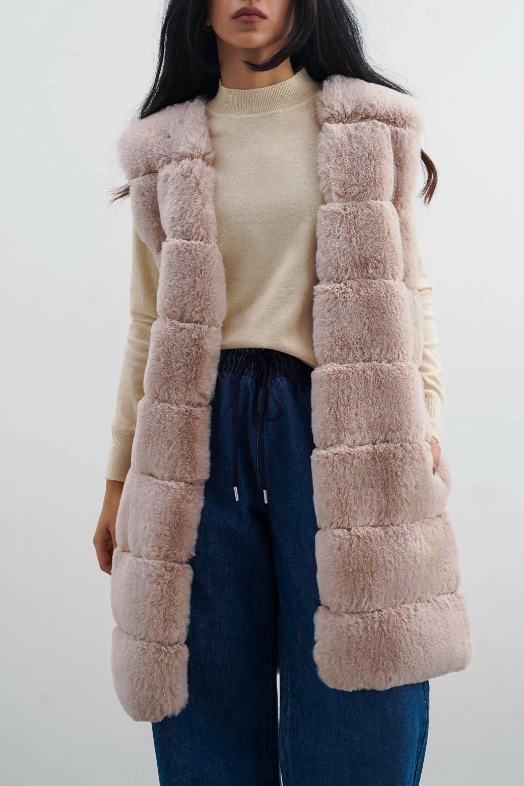 SLEEVELESS FUR COAT