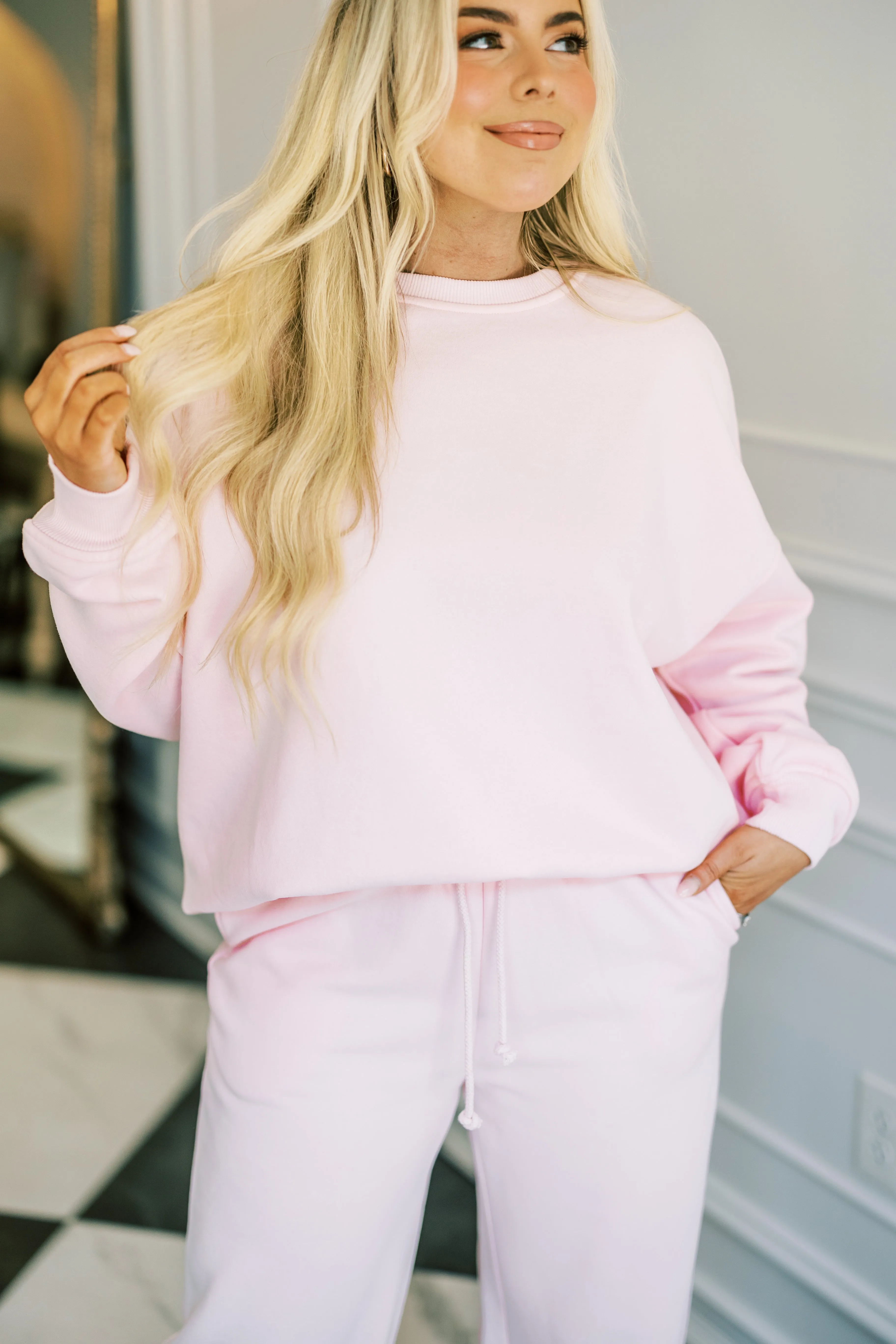 The Caley Sweatshirt in Light Pink