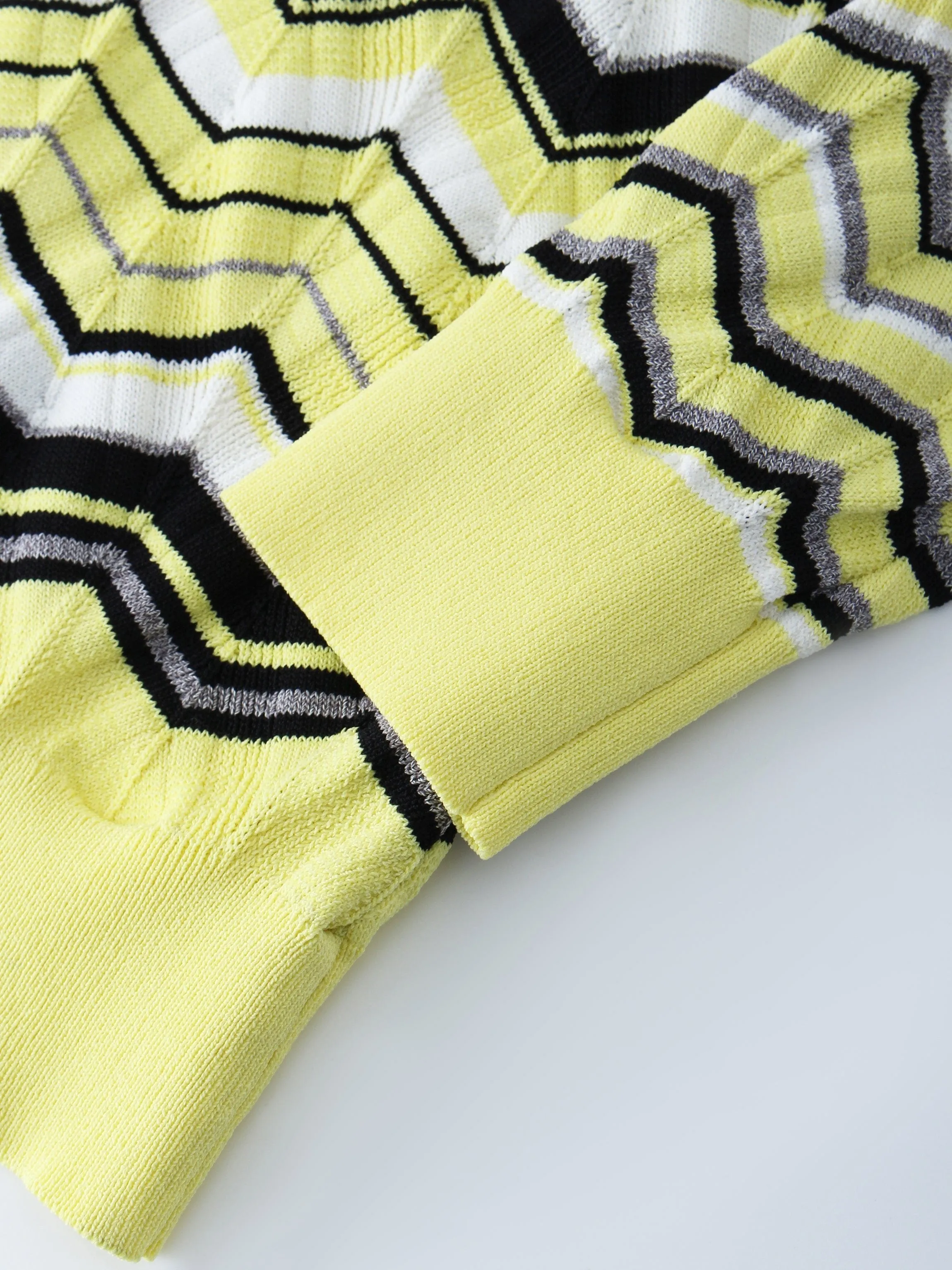 Wave Stripe Sweater-Yellow/Black